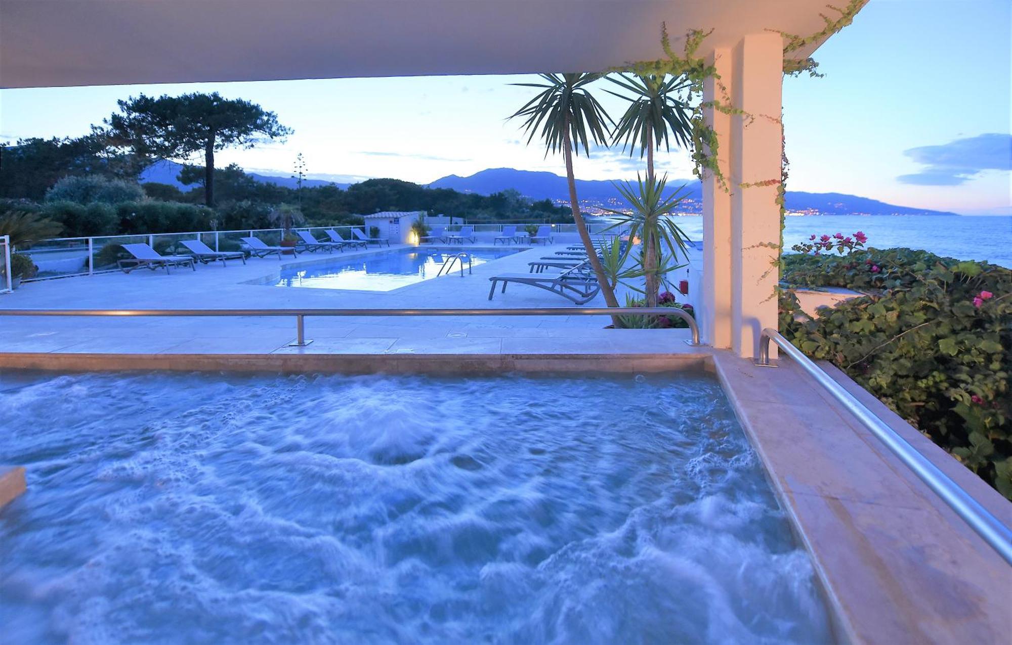 Hotel Pineto Biguglia  Ngoại thất bức ảnh